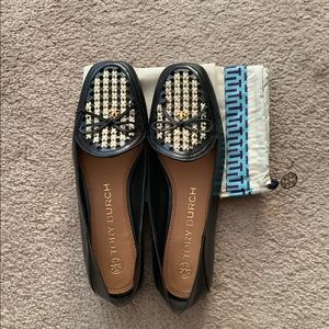 Tory Burch Flats  (Perfect Black) -  NEW Size 8